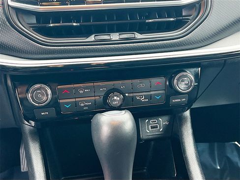 Used 2024 Jeep Compass Trailhawk image 15