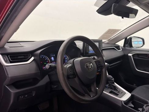 Used 2020 Toyota RAV4 LE w/ Carpet Mat Package FWD image 12