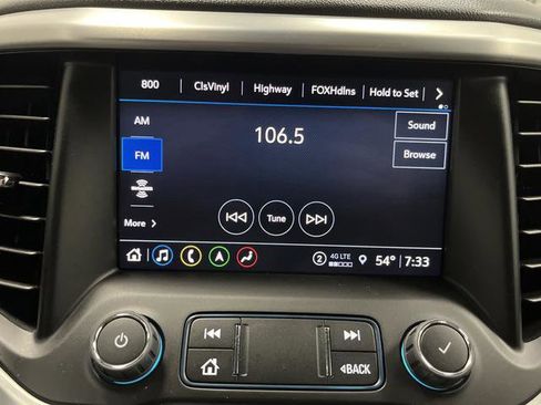 Used 2023 GMC Acadia SLE w/ Infotainment Package image 18