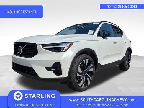 Used 2024 Volvo XC40 B5 Plus AWD/4WD image 1