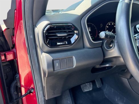 Certified 2025 Honda Pilot Sport image 11