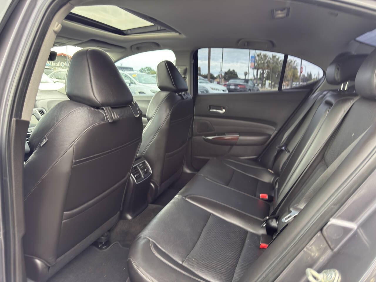 Used 2017 Acura TLX w/ Technology Package FWD image 11