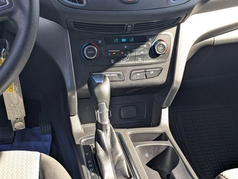 Used 2017 Ford Escape SE image 15