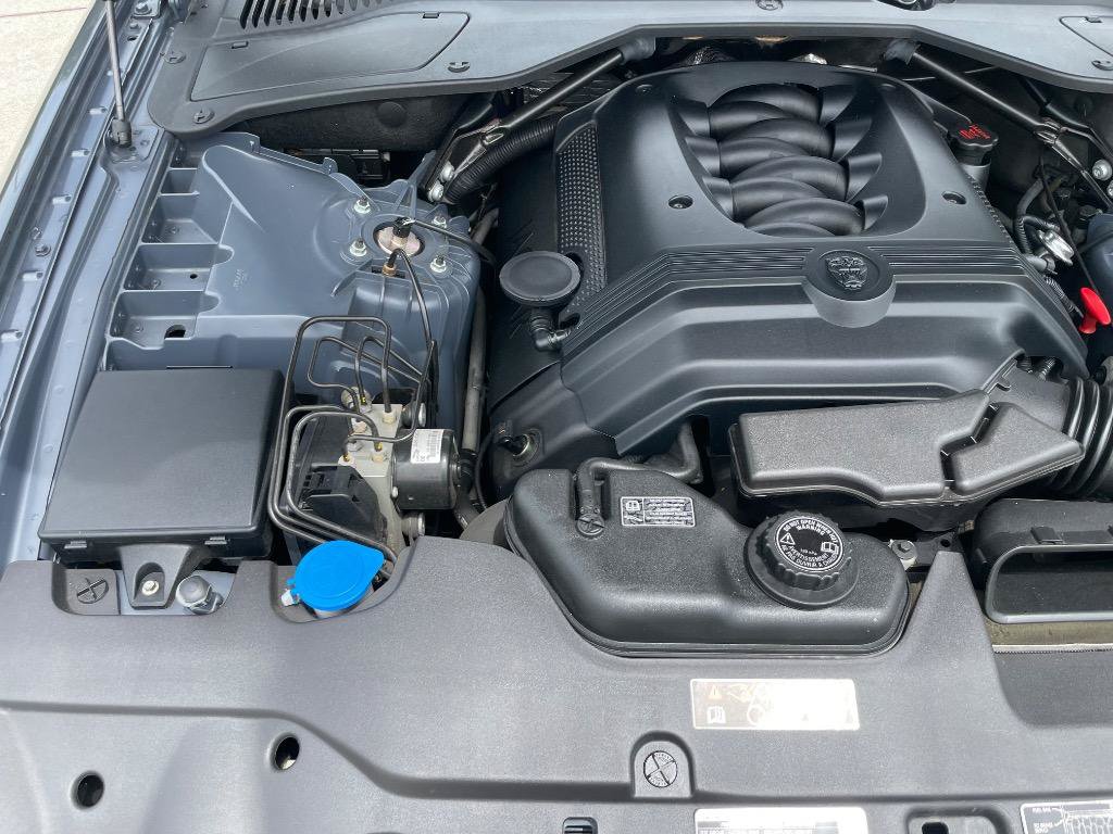 Used 2004 Jaguar XJ8 RWD image 33