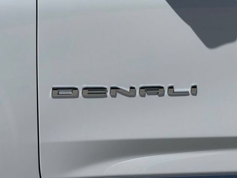 Used 2026 GMC Yukon XL Denali w/ Sun & Power Step Package AWD/4WD image 47