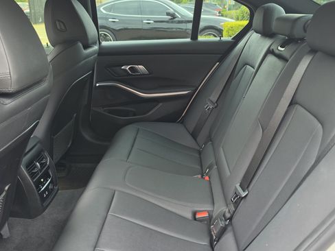 Used 2019 BMW 330i xDrive Sedan w/ Convenience Package AWD/4WD image 21