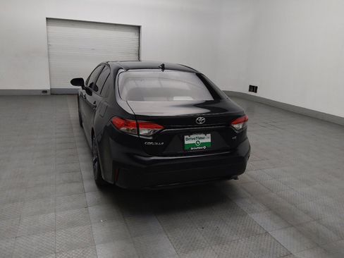 Used 2022 Toyota Corolla LE image 6