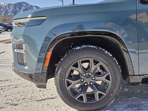 New 2026 Jeep Grand Wagoneer Limited AWD/4WD image 6