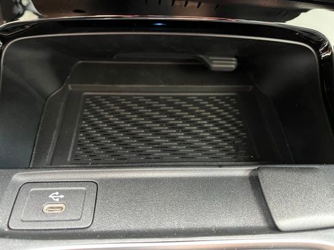 Used 2025 Mercedes-Benz CLA 250 4MATIC image 39