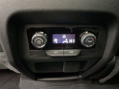 New 2026 Chevrolet Traverse LT w/ Sun and Wheel Package image 32