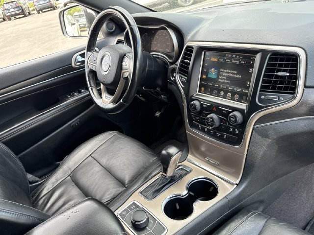 Used 2016 Jeep Grand Cherokee Limited w/ Trailer Tow Group IV AWD/4WD image 29