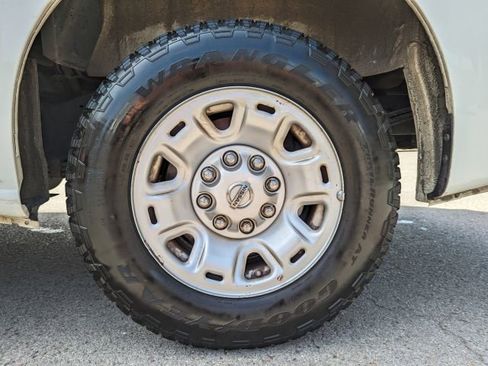 Used 2019 Nissan NV 2500 SV image 27