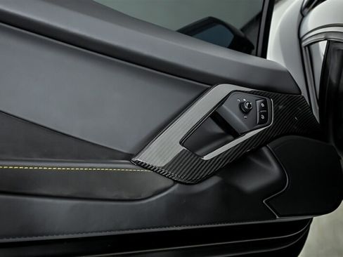 Used 2018 Lamborghini Aventador S AWD/4WD image 17