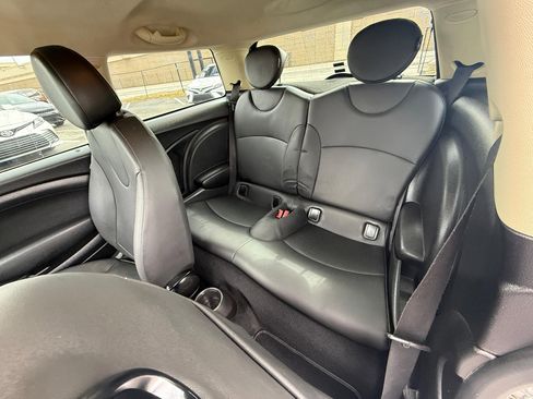 Used 2013 MINI Cooper Hardtop image 8