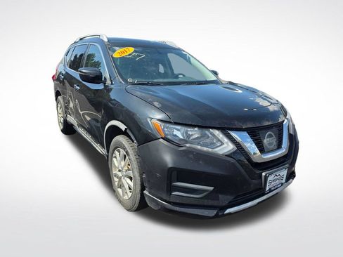 Used 2017 Nissan Rogue SV AWD/4WD image 3