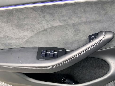 Used 2024 Tesla Model 3 Performance AWD/4WD image 31