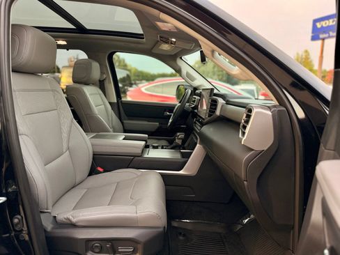 Used 2024 Toyota Sequoia Limited AWD/4WD image 45