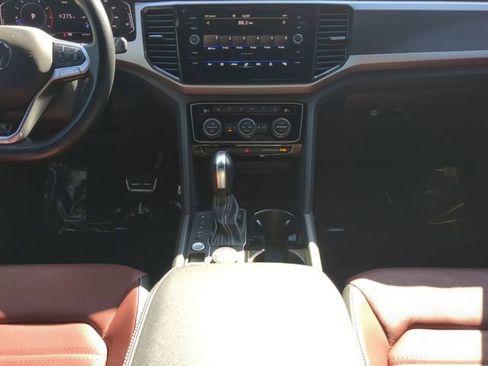 Certified 2022 Volkswagen Atlas Cross Sport SEL Premium R-Line image 15