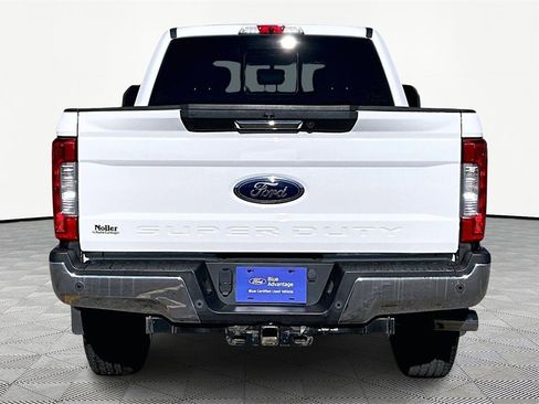 Certified 2019 Ford F250 Lariat w/ Chrome Package image 4