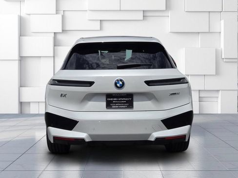 Used 2024 BMW iX xDrive50 w/ Sport Package AWD/4WD image 6