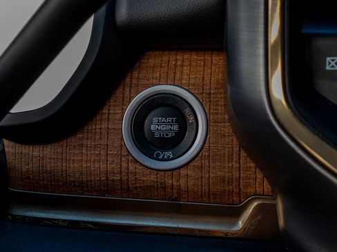 Used 2024 RAM 2500 Limited w/ Safety Group image 23