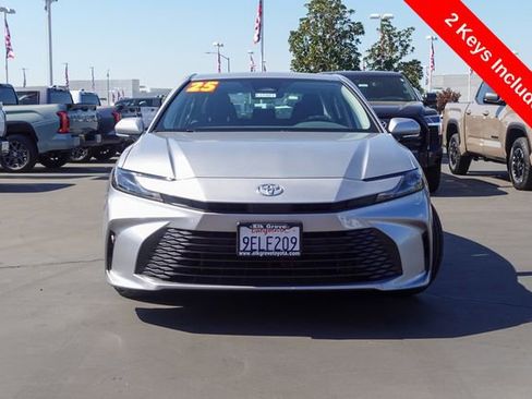 Certified 2025 Toyota Camry LE w/ Convenience Package image 3