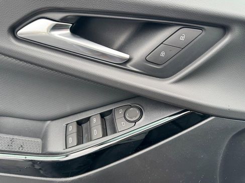 New 2026 Chevrolet Equinox LT w/ Convenience Package II image 37