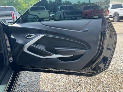 Used 2022 Chevrolet Camaro LT image 17