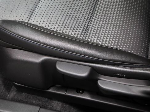 Used 2024 Chevrolet Trax LT w/ Driver Confidence Package image 24