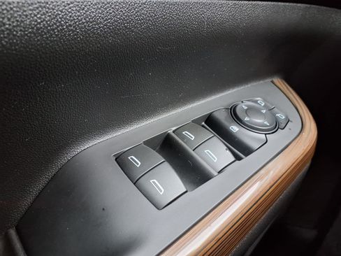 Used 2018 GMC Acadia SLE w/ Driver Alert Package I image 19