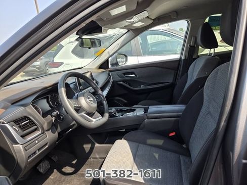 Used 2023 Nissan Rogue SV FWD image 9