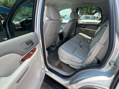 Used 2014 Chevrolet Tahoe LT w/ Luxury Package image 18