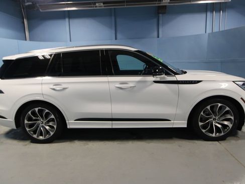 Used 2023 Lincoln Aviator Grand Touring w/ Equipment Group 301A AWD/4WD image 36