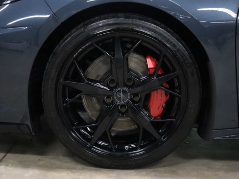 Used 2021 Chevrolet Corvette Stingray Premium Conv w/ Z51 Performance Package image 35