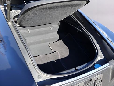 Used 2017 Jaguar F-TYPE R image 15