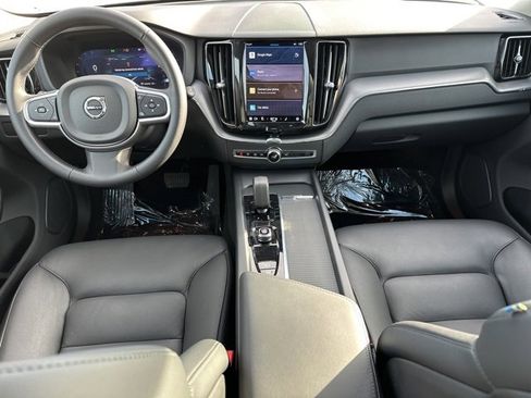 Certified 2025 Volvo XC60 B5 Core image 16