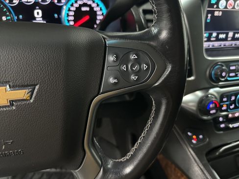 Used 2020 Chevrolet Suburban Premier image 15