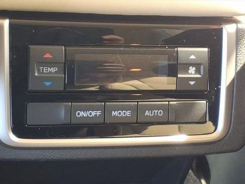 Used 2022 Subaru Ascent Premium w/ Convenience Package image 13