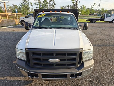 Used 2005 Ford F350 XL image 2