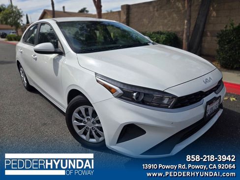 Used 2023 Kia Forte LX image 1