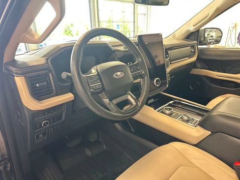 Used 2024 Ford Expedition Max Platinum AWD/4WD image 27