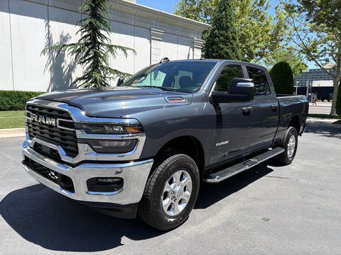 Used 2026 RAM 2500 Big Horn AWD/4WD image 3