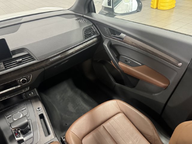 Used 2019 Audi Q5 Premium w/ Convenience Package AWD/4WD image 16