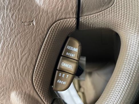 Used 2002 Honda CR-V LX image 10