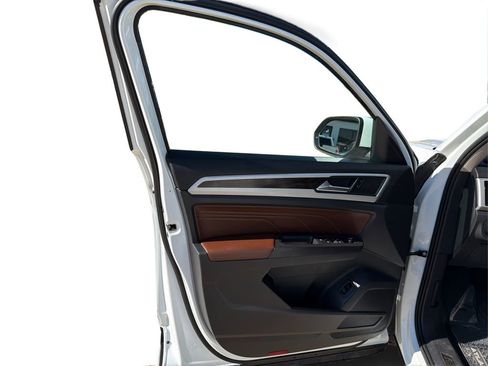 Used 2022 Volkswagen Atlas SE w/ Panoramic Sunroof Package image 21