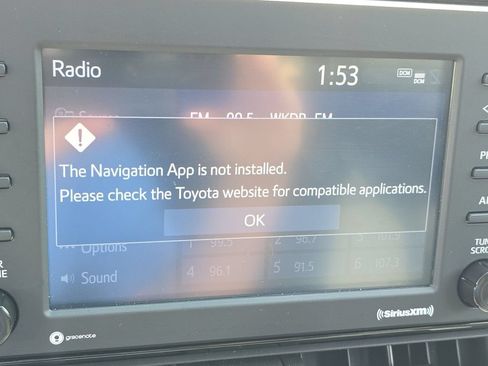 Used 2021 Toyota RAV4 LE FWD image 18