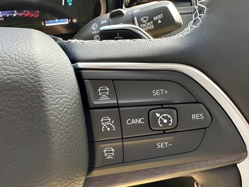 New 2024 Jeep Grand Cherokee Limited 4xe w/ Luxury Tech Group II image 22