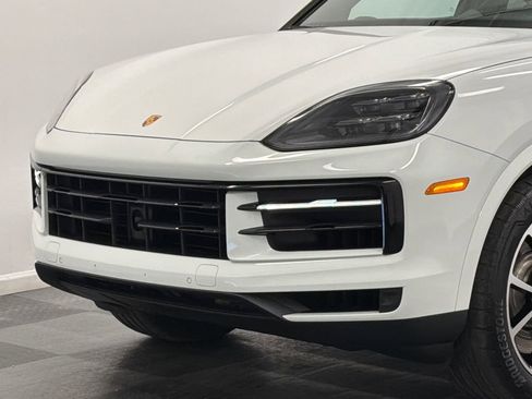 Used 2024 Porsche Cayenne S image 2