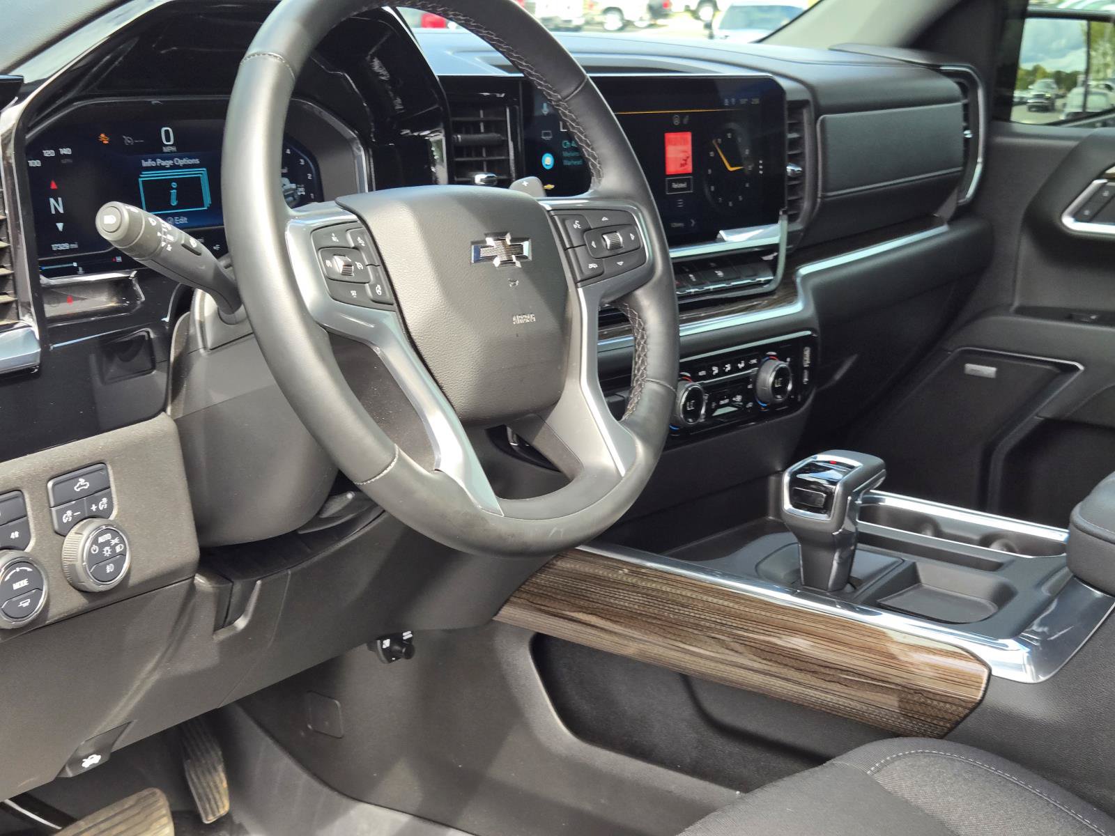 Used 2025 Chevrolet Silverado 1500 RST w/ All Star Edition Plus AWD/4WD image 17