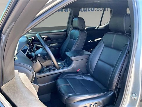 Used 2023 Chevrolet Traverse RS AWD/4WD image 25